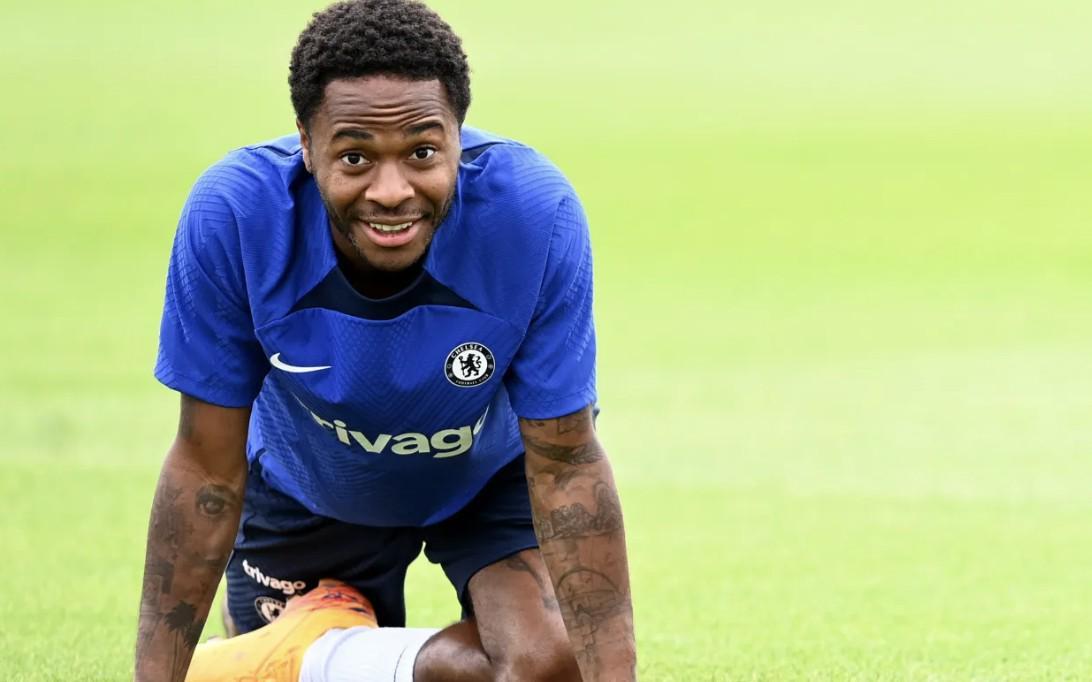 开云官网-夏窗未能离队，泰晤士报：冬窗前斯特林可能要单独训练