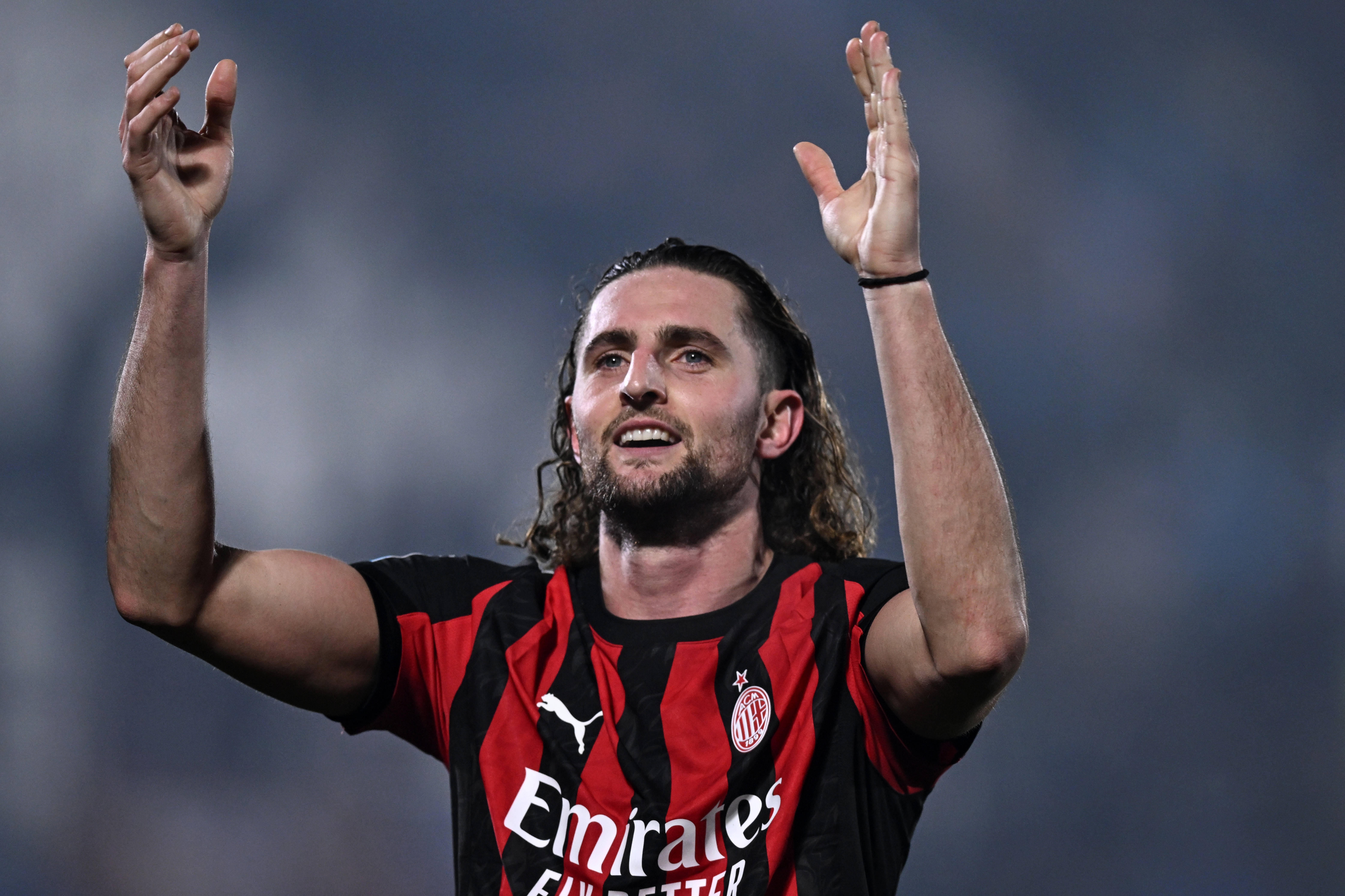 开云-低价高薪大核心！拉比奥特700万加盟920万年薪 13轮造7球米兰不败